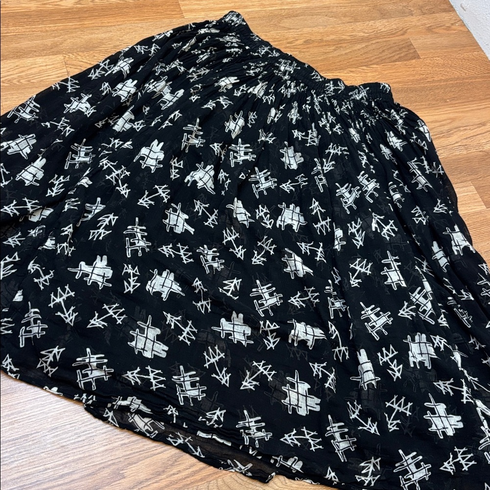 Vintage 1990’s Silver Stream black and white abstract cotton skirt. Size 1X.